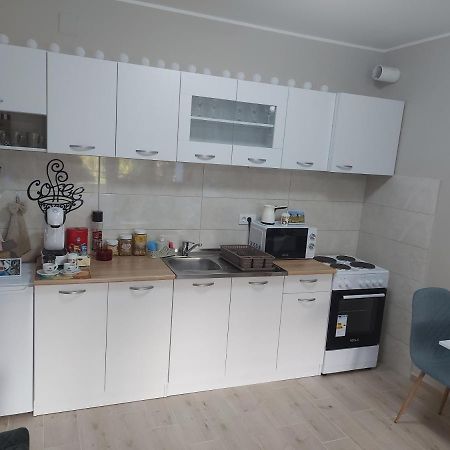 # Espresso 2 Apartman sa garazom Sremska Mitrovica Esterno foto